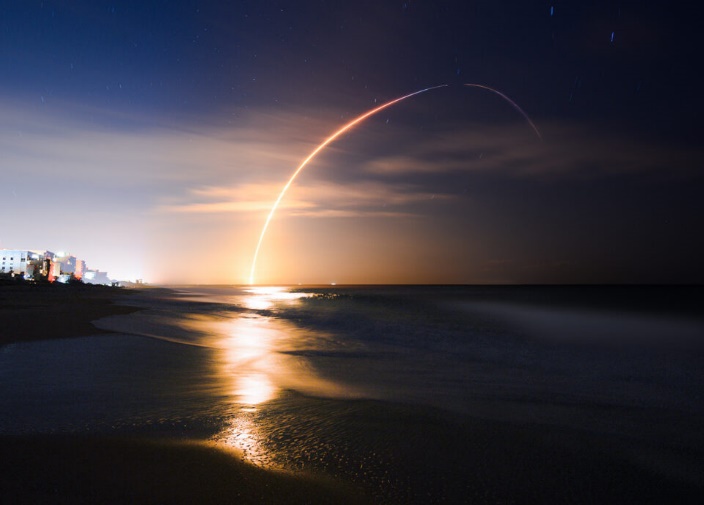 Jak sfotografować start rakiety w nocy?
